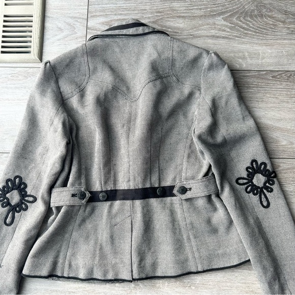 Tristan & Iseut Wool Blend Puff Sleeve Embroidery Blazer - Picture 13 of 15